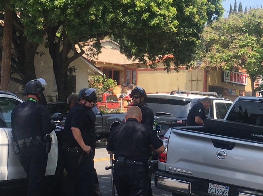 Police in standoff at 1815 Echo Park Avneue